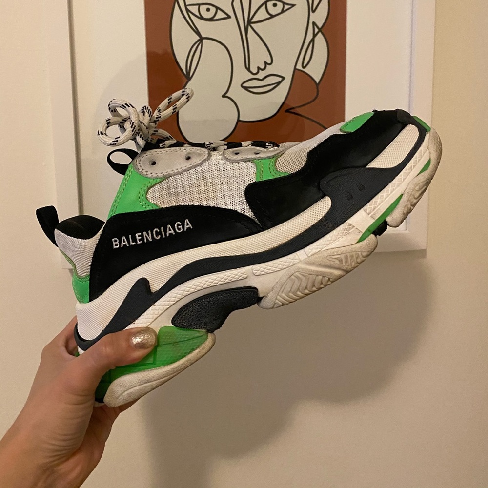 TRIPLE S 👟